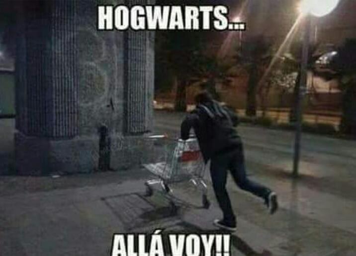 Hogwarts :v - meme