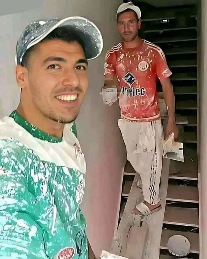Messi e cavani pedreiro - meme