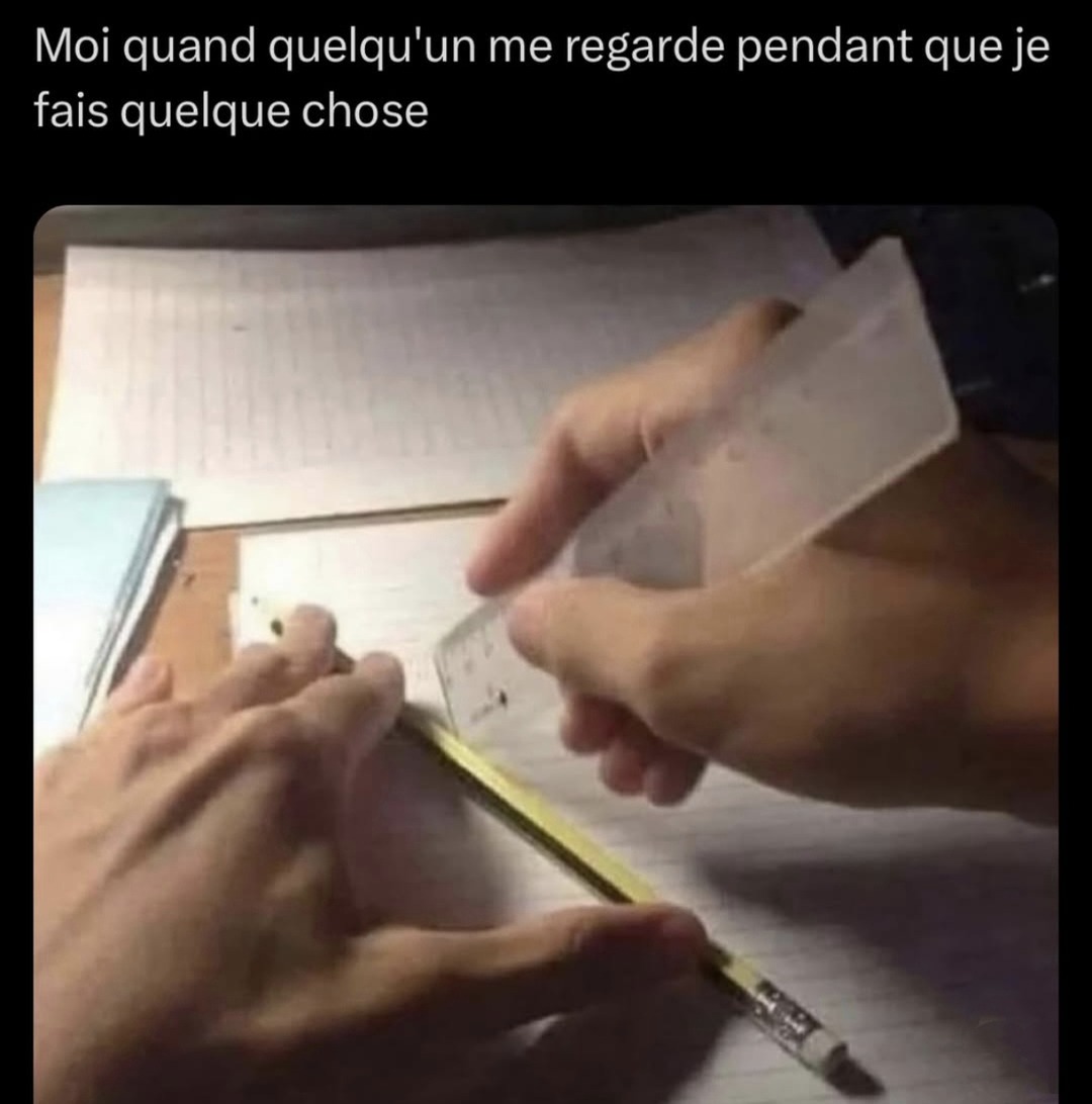 Regarde ailleurs stp - meme