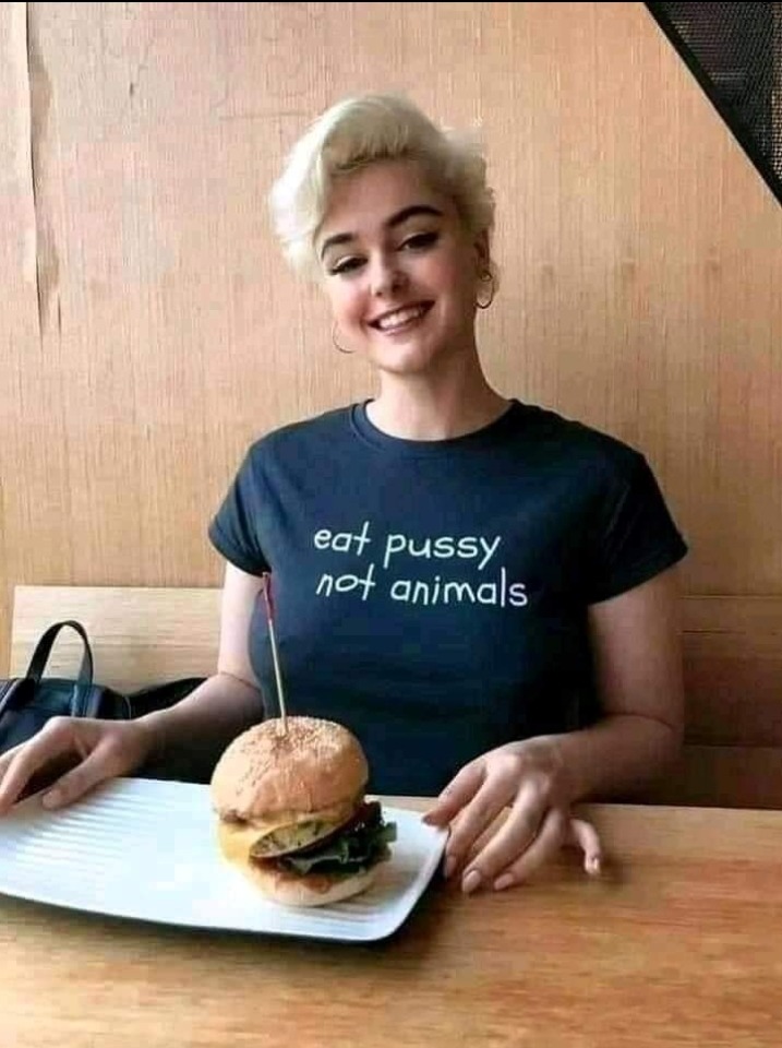 Coman vagina no animales (la comida más odiada de foxyffgh) - meme