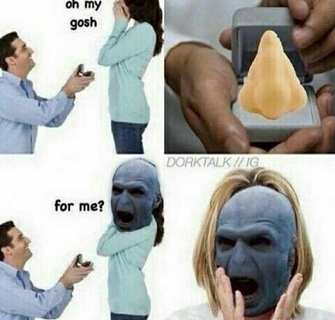 Voldemort tambien merece regalos - meme