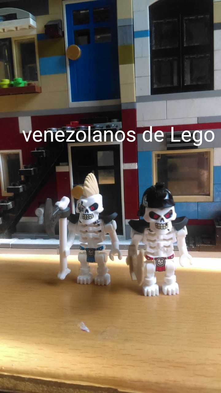 VENEZOLANOS DE LEGO - meme