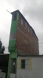 Mansiones en pueblo marrón: - meme