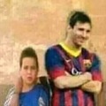 Foto con Messi (Esther devuélveme a mis hijos también son míos porfavor)
