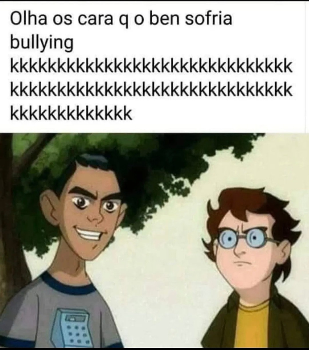 O da esquerda parece o Everson Zóio por algum motivo - meme