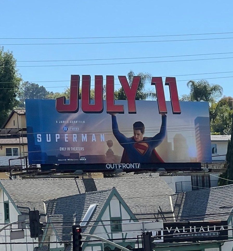 Buenas, hoy vengo a publicitar la pelicula de Superman, 11 de julio solo en cines - meme