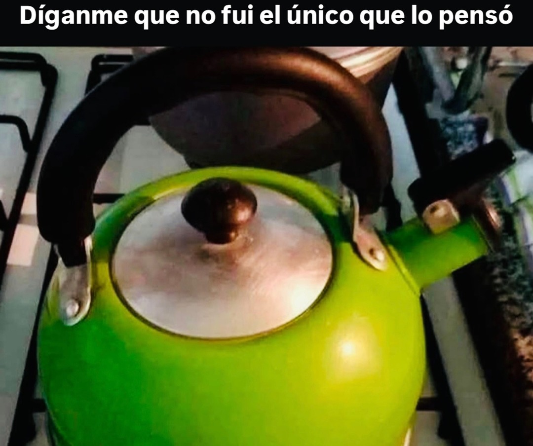 Solo díganme que no soy el único que vio el meme raro