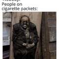 nadie:gente en el empaque de los cigarrillos