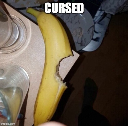 La manera de comer una banana más cursed - meme