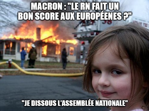 Macron aime jeter des grenades incendiaires - meme