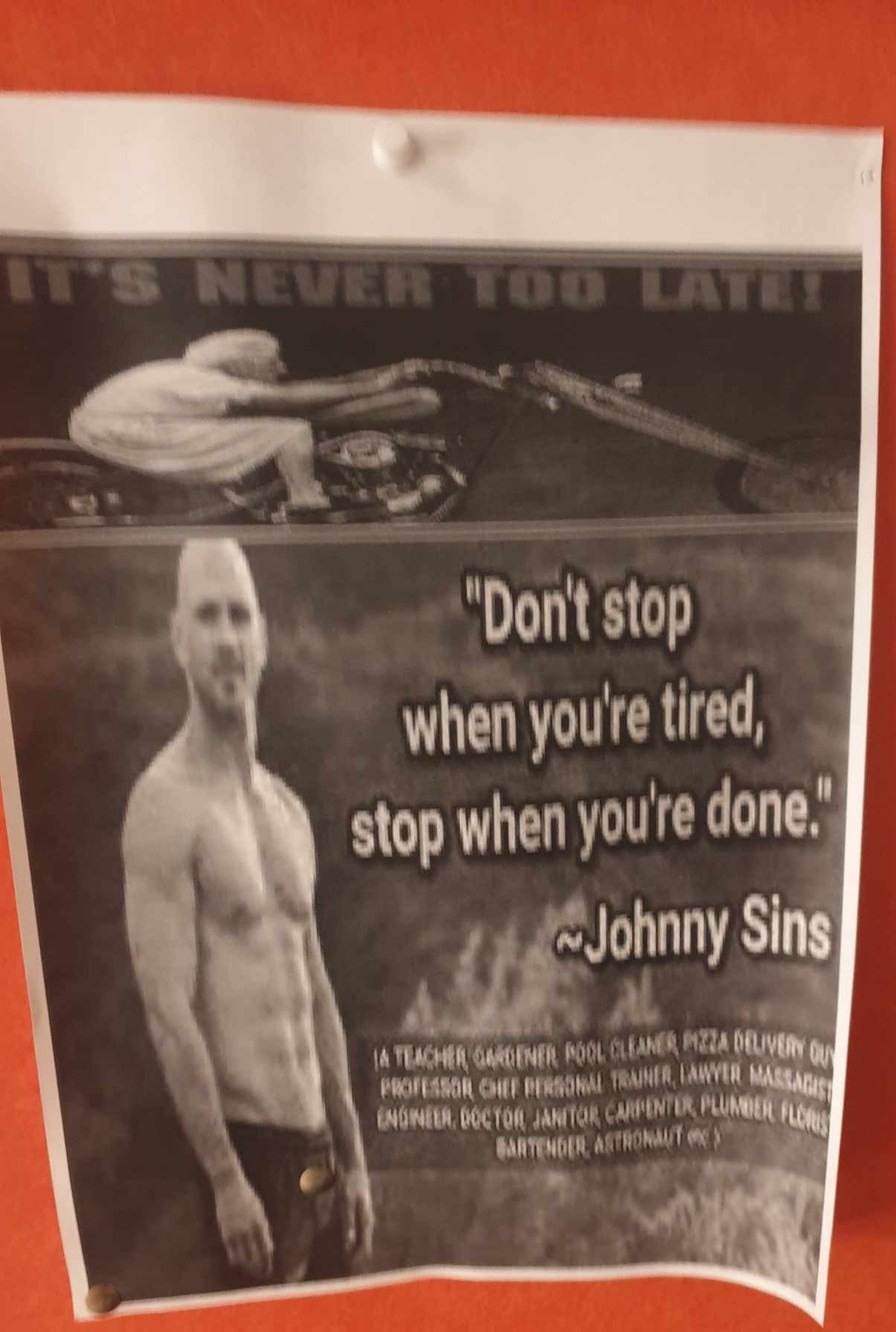 This was in my school's computer lab. Amazing! - meme