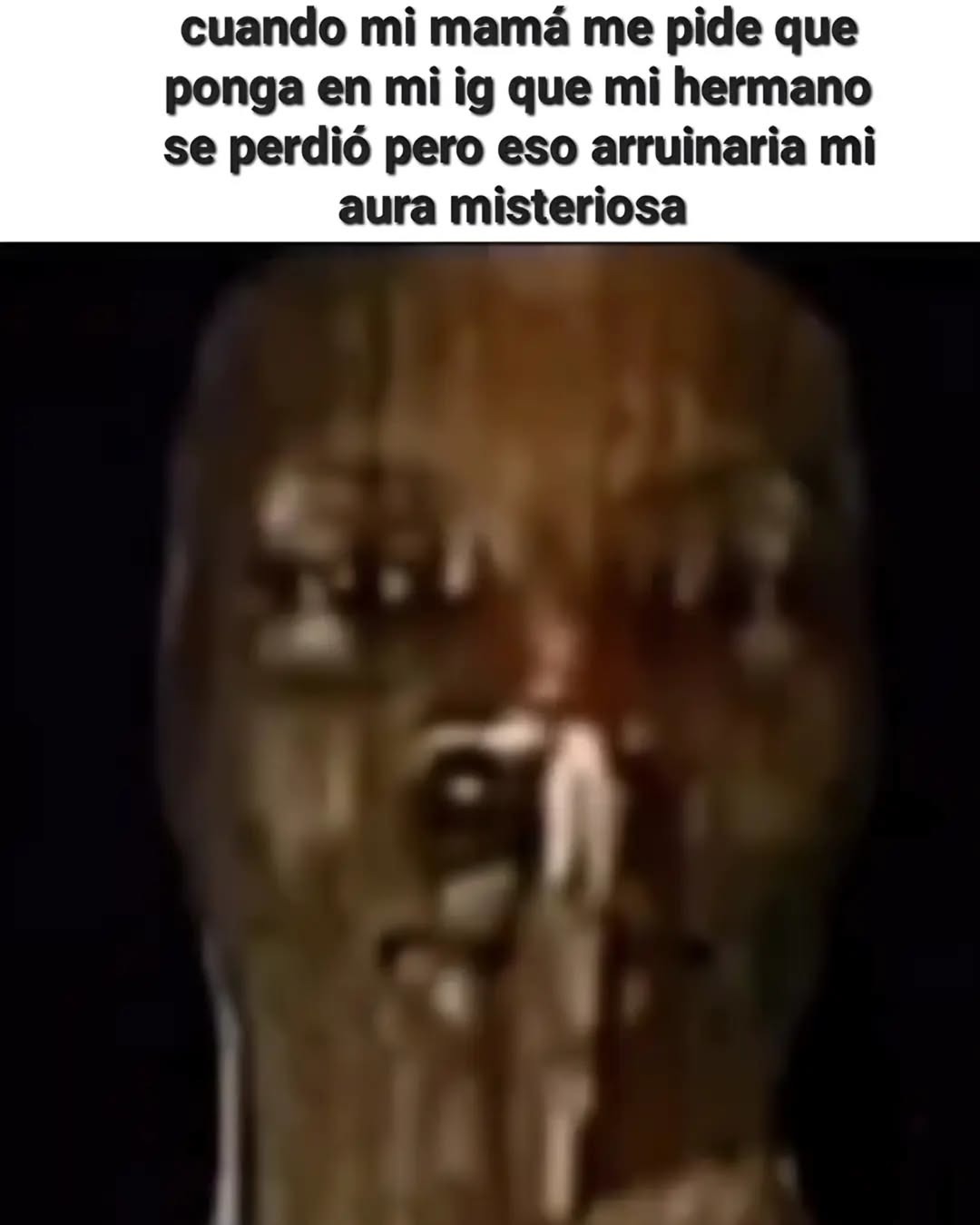 mi aura misteriosa no se mancha con publicaciones familiares - meme