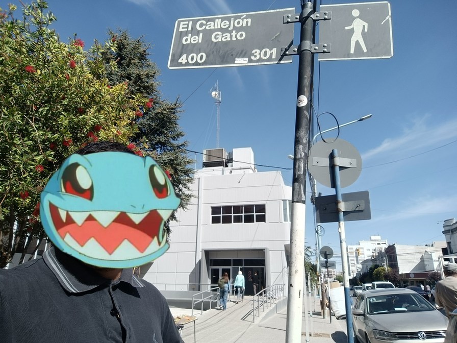 El Callejón del Gato suena a un lugar maldito pero interesante - meme