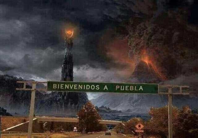 Puebla se ha llenado de cenizas por el volcán y está tal que así - meme