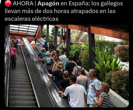 los gallegos atrapados en escaleras eléctricas por culpa del apagón - meme