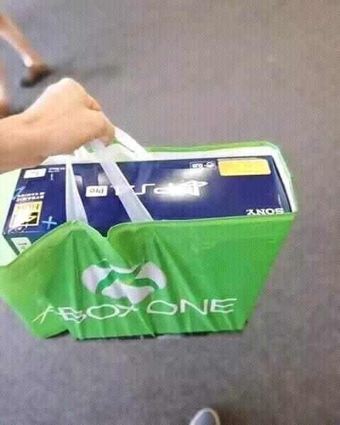 How to secretly buy a ps4 without the fear of getting robbed - meme