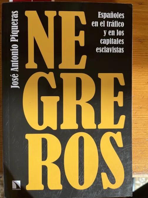Sacaron el libro de la historia de memedroid