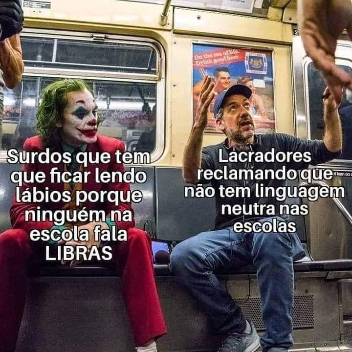 Pior q eu já tive um amigo surdo - meme