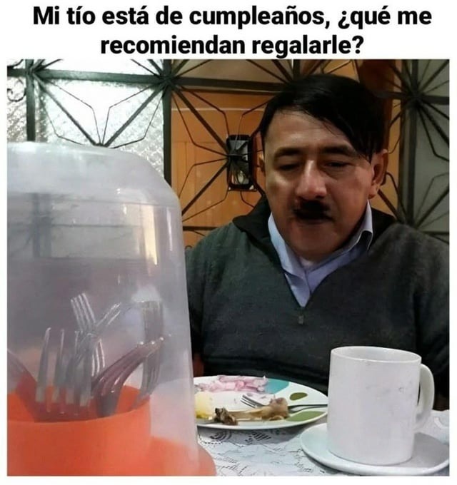 Mi tío cumple años, qué se le regala a un señor que ya tiene herramientas? - meme