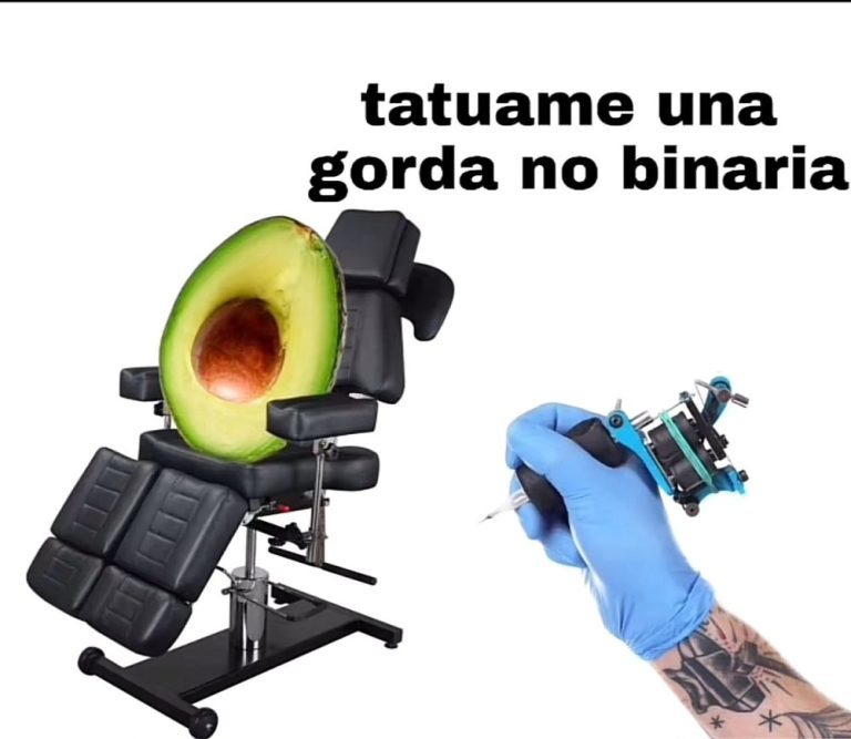 Tatuaje de aguacate meme