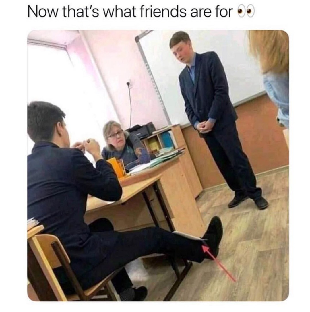 Real friends got your back in the dumbest situations - meme