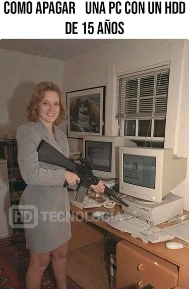 Apagar una PC con HDD de 15 años es nivel jefe final - meme