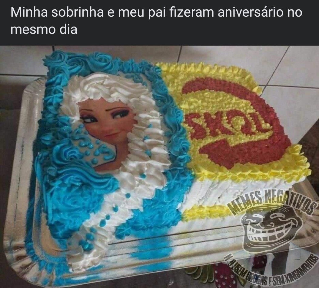 Quem tá fazendo aniversário hoje deve ter esse pesadelo só de ver essa foto - meme