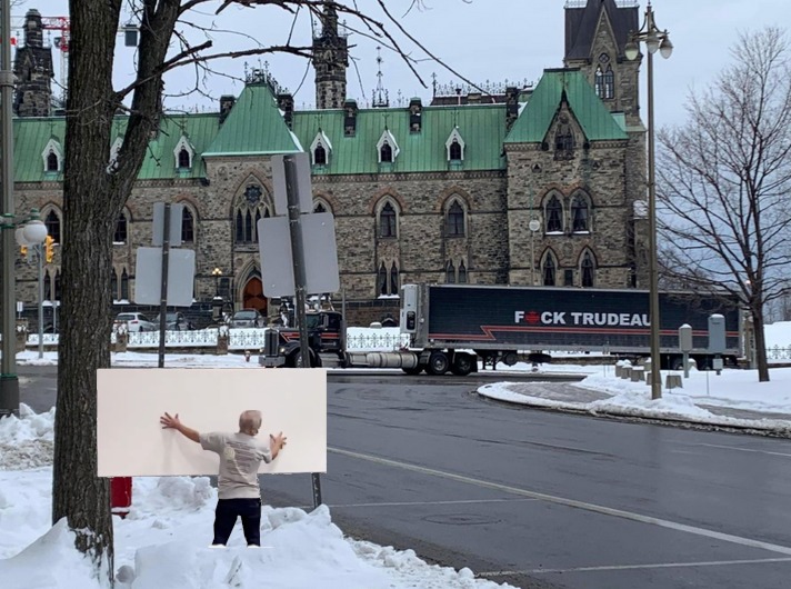 CNN Fact check: No there are no trucks in Ottawa - meme