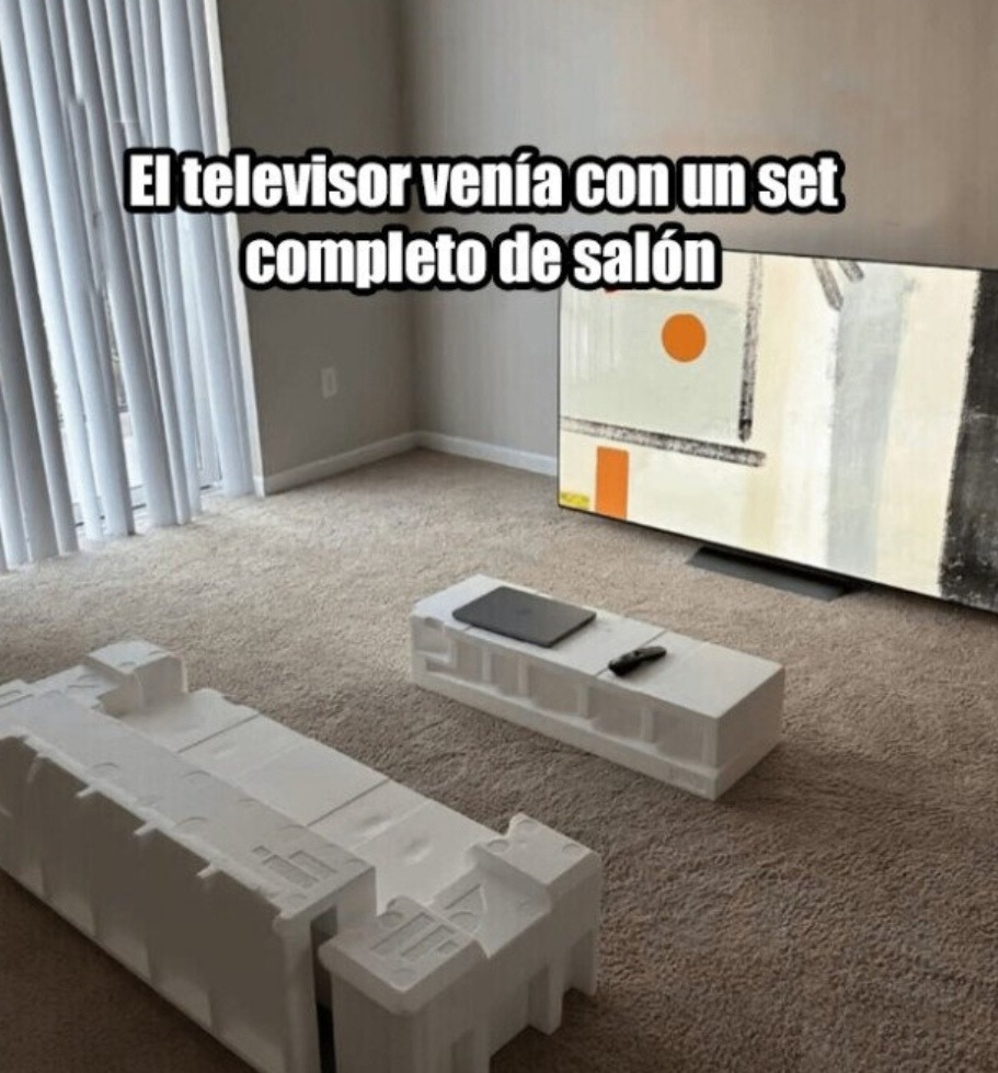 Antes el televisor venía con mueble, respeto y salón incluido - meme