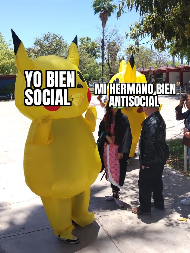 Si esto llega a 100 comentarios y 400 likes hago face reveal - meme