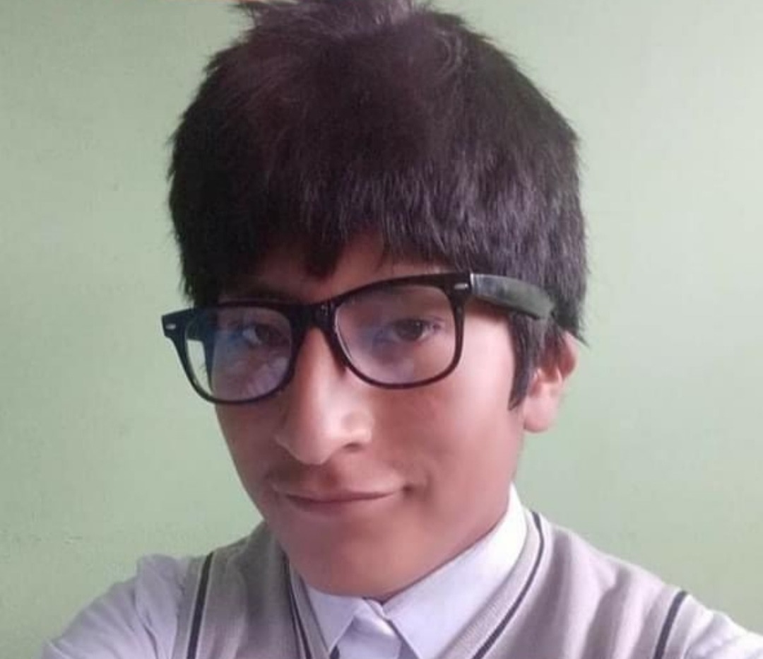 Face reveal, porfa no lo acepten - meme