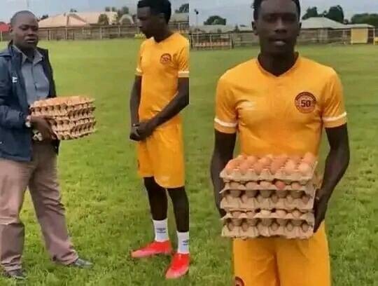 Musonda was the Zambia league top player of the month and was awarded 5 cartons of eggs - meme