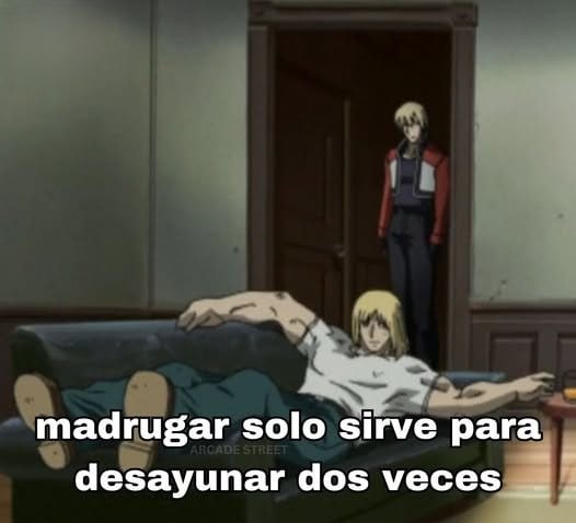 Madrugar solo sirve para desayunar dos veces - meme