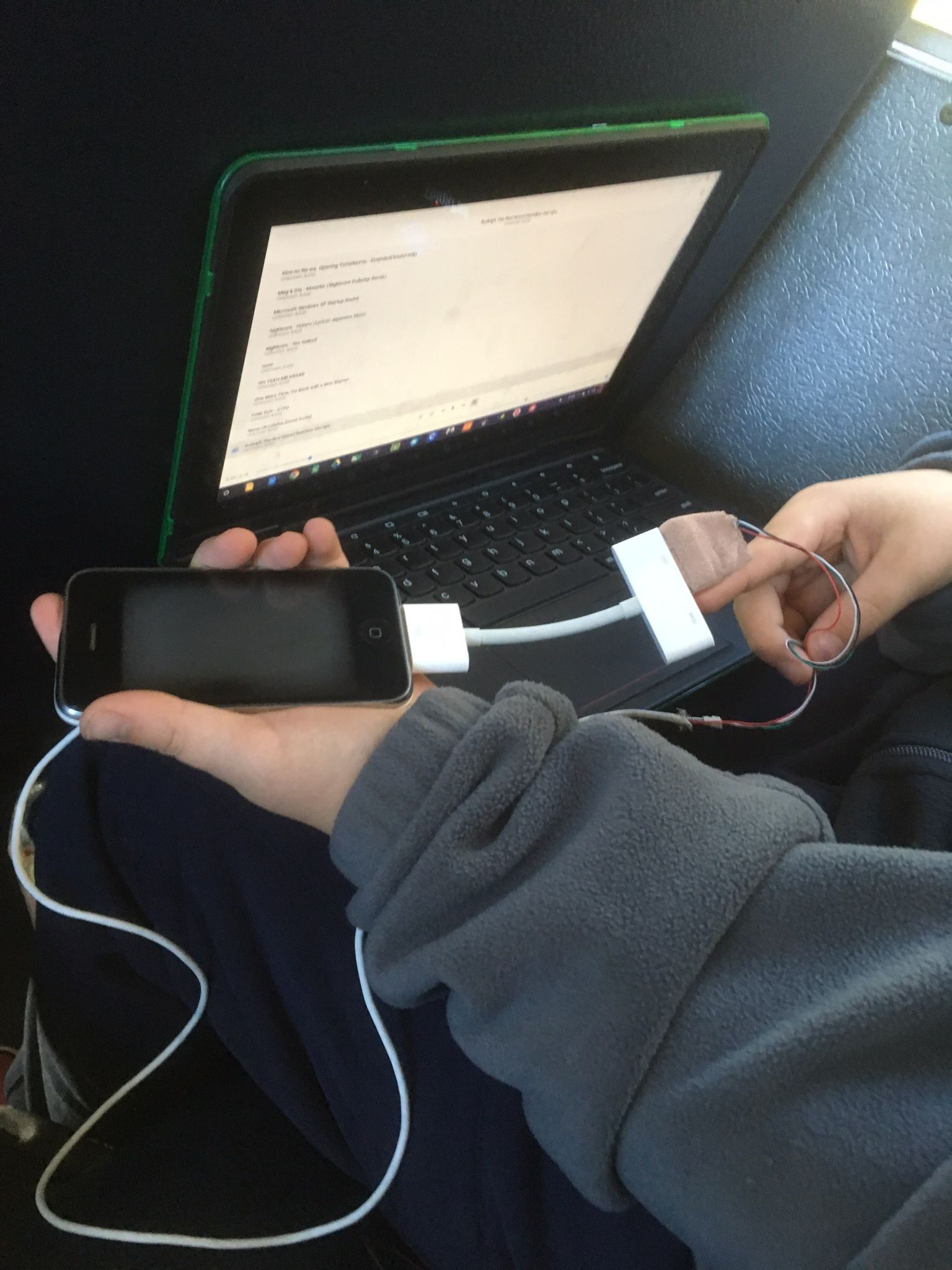 How To Charge Your iPhone 3GS Like A Pro - meme