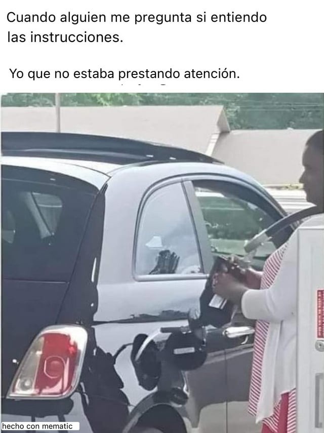 No tendría que haber tirado ese libro de instrucciones - meme