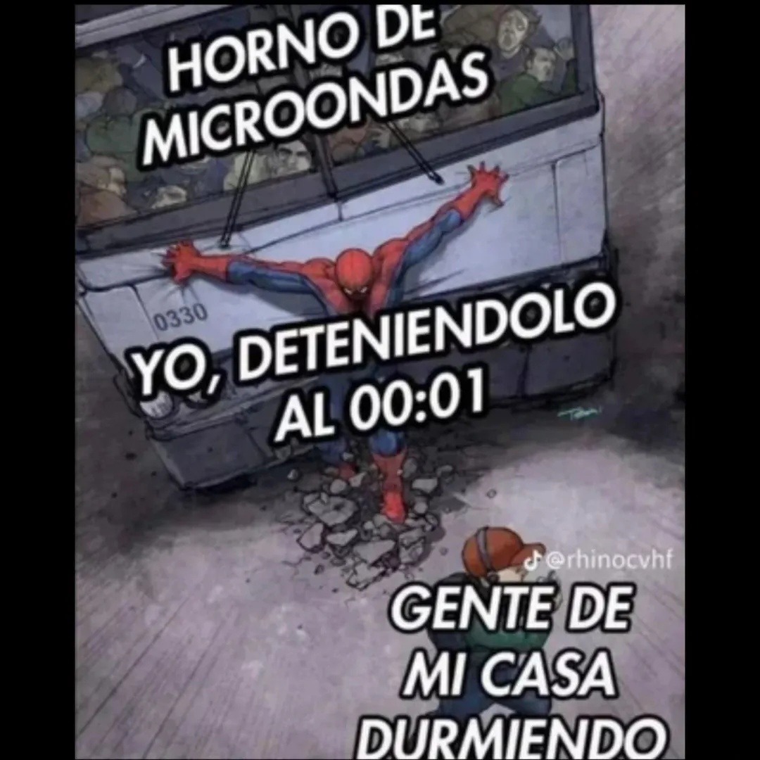 La casa dormida y yo deteniendo el microondas con precisión ninja - meme
