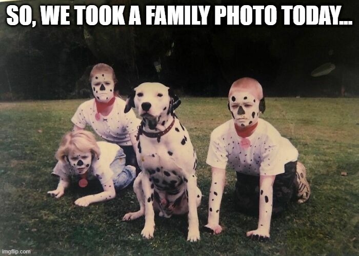 Cursed family photo - meme