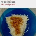 Pizza de arroz con frijol:v