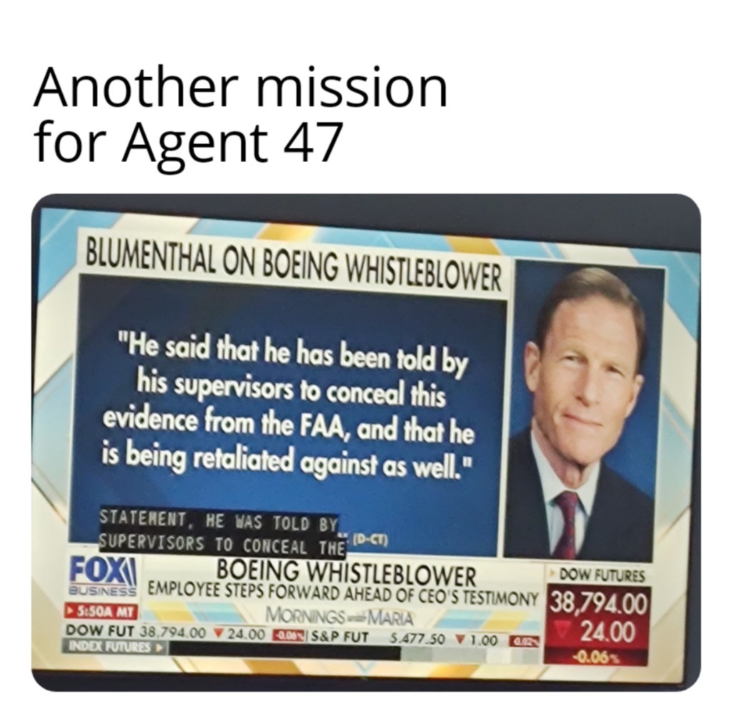 Boeing wat is you doing - meme