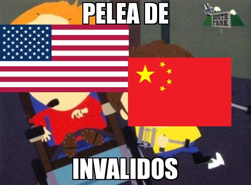 Estados Unidos dice ser la Tierra de los libres, pero desde el 11-S el gobierno implementó amplias facultades de vigilancia, y China se denomina como democracia popular, pero es el demasiado autoritario  y cruel - meme