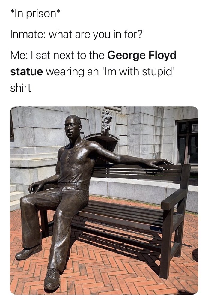this statue is in Newark - meme