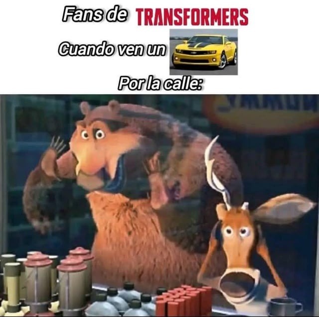 Fan de Transformers cuando ve un camión por la calle: Optimus eres tú? - meme