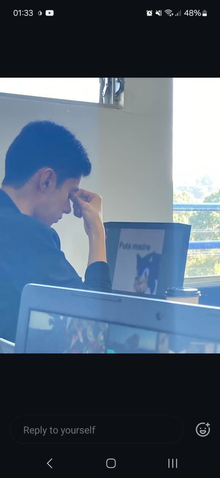 Mi familia me dice q soy el de este meme, al parecer en algun momento me sacaron foto, es q soy identico de cara y cuerpo