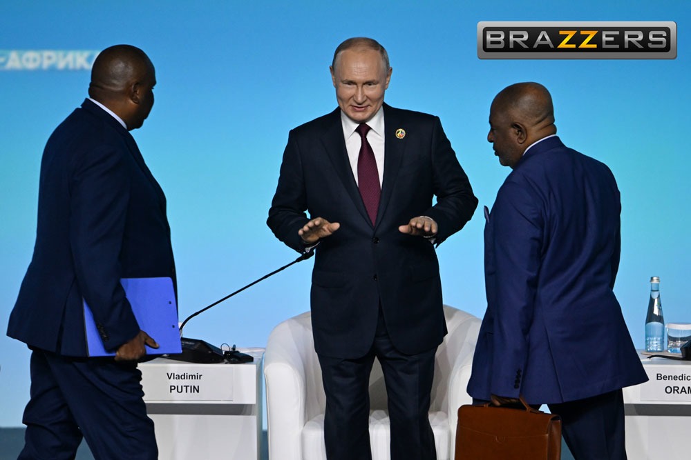 ¿Por qué a Putin le interesa África? Pues... - meme