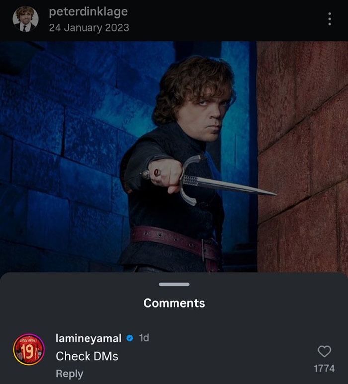 Peter Dinklage pidiéndole a Lamine Yamal que revise los DMs como si fuera Tinder - meme