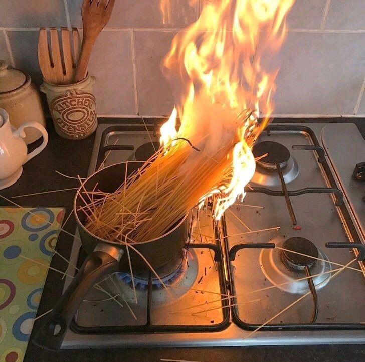 Espaguetis al carbón - meme