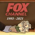 Sera raro ver los simpsons y deadpool sin el logo de fox channel