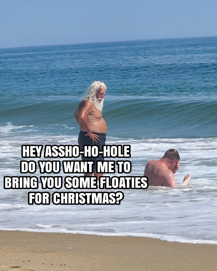 Santa on vacation - meme