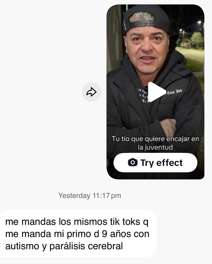 Tu tío queriendo ser joven y solo manda los mismos tik toks del grupo familiar - meme