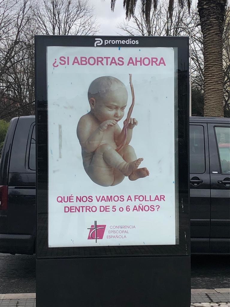 publicidad pro nacimiento católica en España be like: - meme